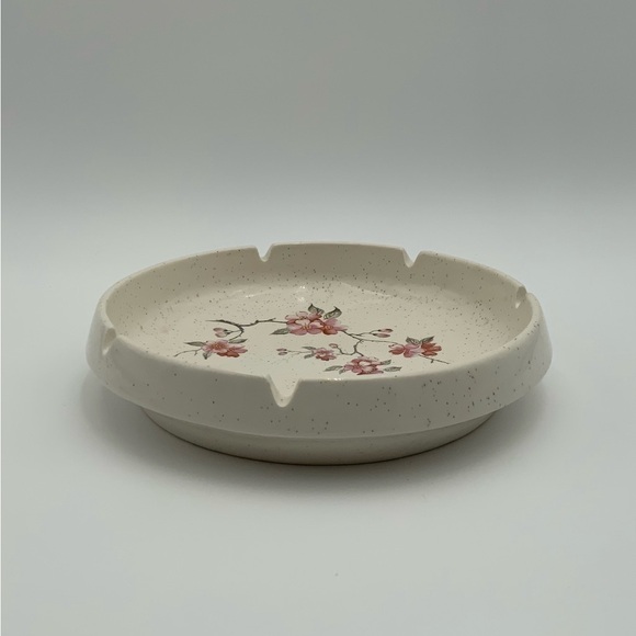 Vintage 1970’s Large Pottery Craft Made In USA Speckled White w/Flowers Ashtray - Picture 3 of 7